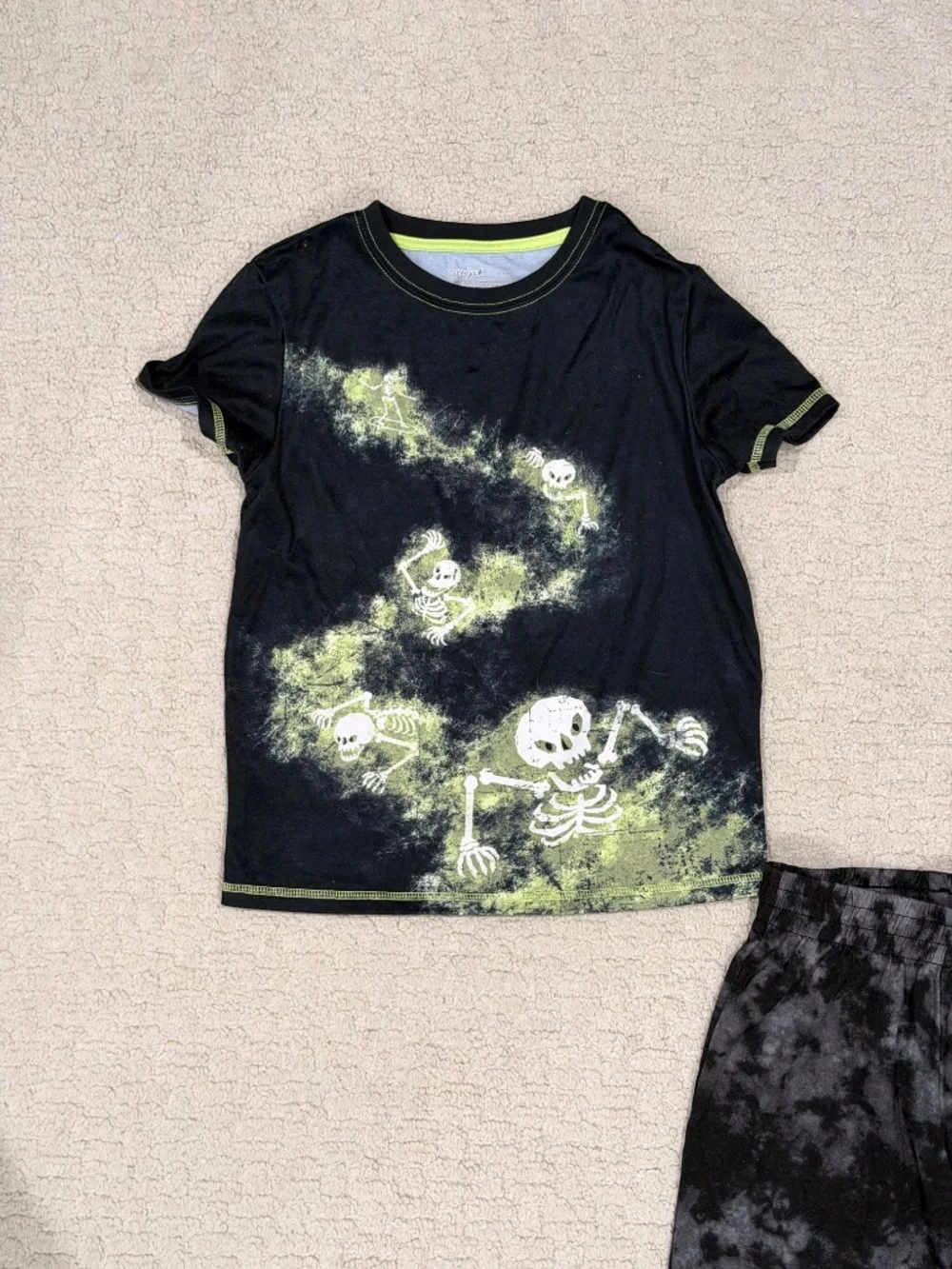 Kids Cat & Jack Tee and Shorts Pajama Set Size Small (6/7)